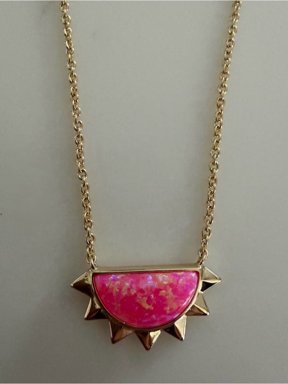 Kendra Scott Hot Pink opal Sunburst Necklace - gold
